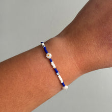 Load image into Gallery viewer, Daisy and swirl charm bracelet