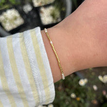 Load image into Gallery viewer, Dainty freshwater pearl stacking bracelet