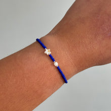 Load image into Gallery viewer, Mother of pearl star bracelet