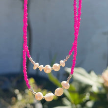 Load image into Gallery viewer, Pink freshwater pearl necklace & bracelet set