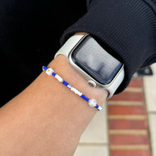 Load image into Gallery viewer, Daisy and swirl charm bracelet