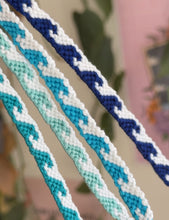 Load image into Gallery viewer, Waves friendship bracelet
