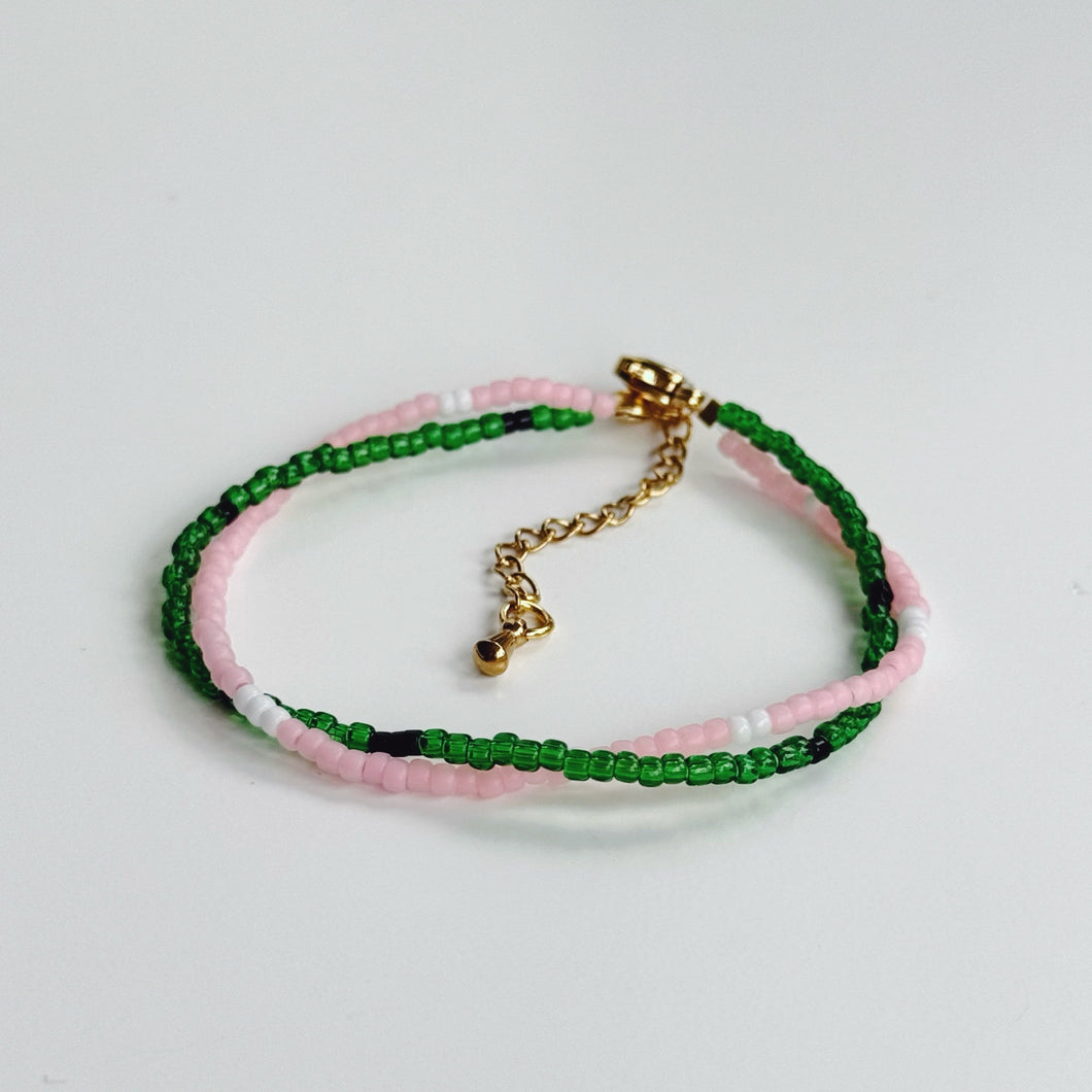 The Elphaba & Glinda glass bead bracelet