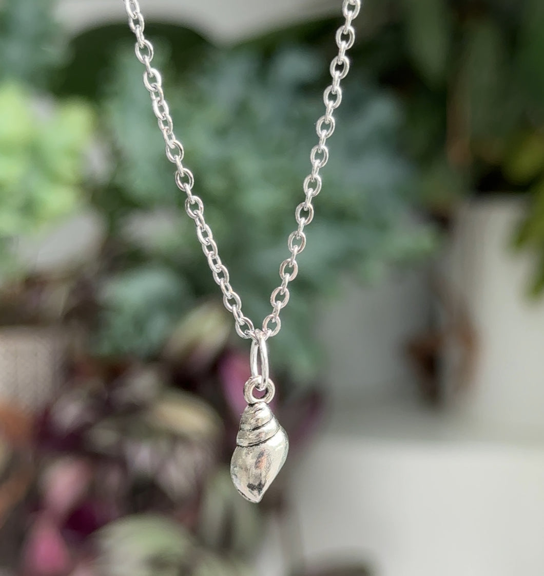 Sea shell charm necklace