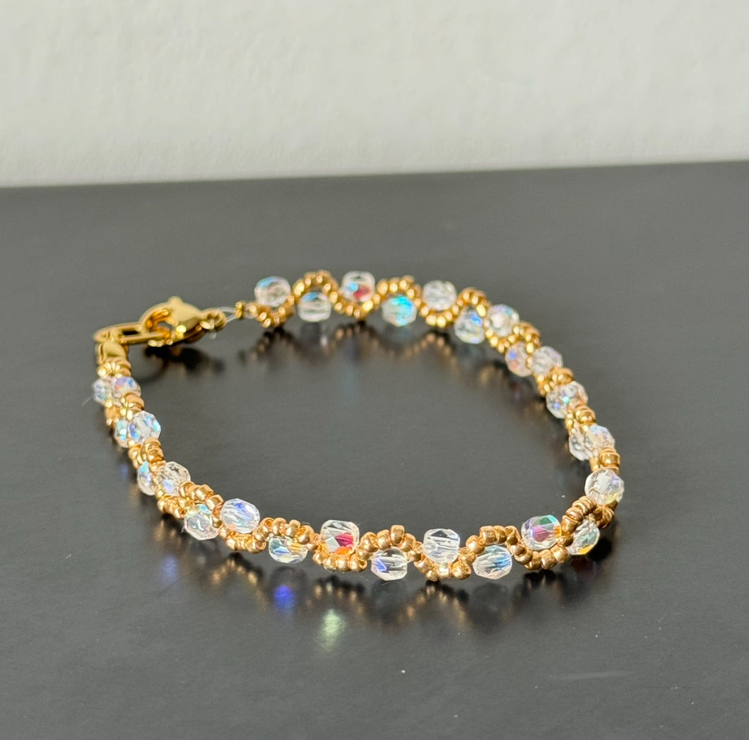 Golden glass swirl bracelet