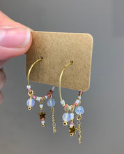 Load image into Gallery viewer, The Lara earrings in pink
