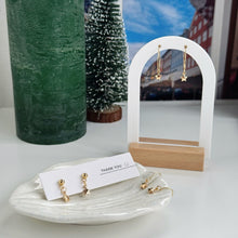 Load image into Gallery viewer, Gold star puff earrings
