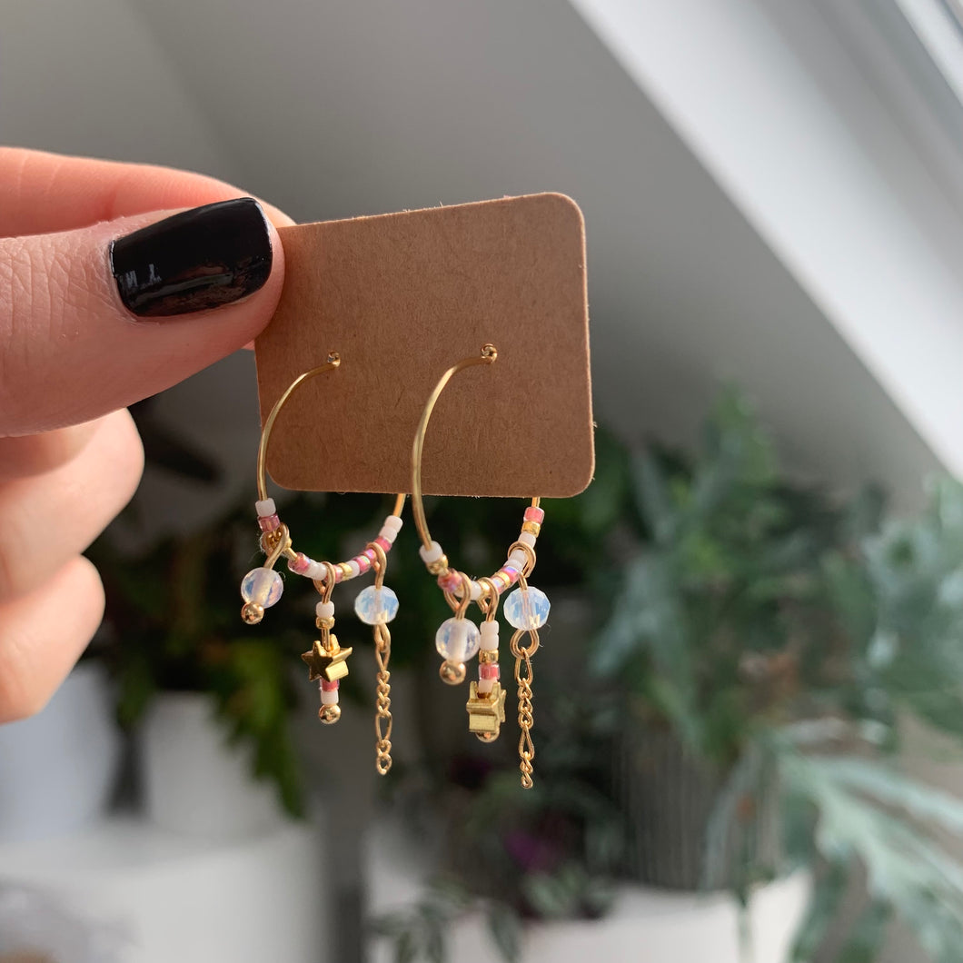 The Lara earrings in pink