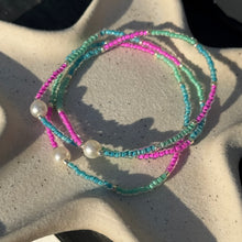 Load image into Gallery viewer, Multi coloured glass bead bracelet
