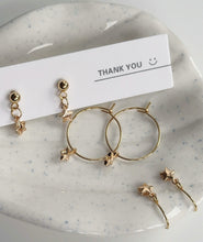 Load image into Gallery viewer, Gold star puff earrings
