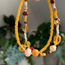 Load image into Gallery viewer, Autumn glass bead bracelet
