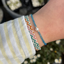 Load image into Gallery viewer, Blue and white pearl bead bracelets
