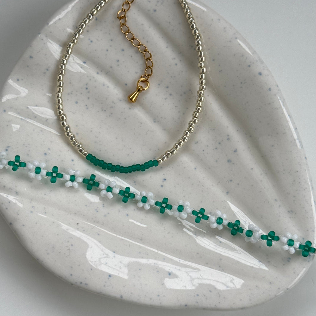 Frosted emerald green and gold set of 2 bracelets