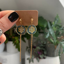 Load image into Gallery viewer, Pressed flower dangly earrings
