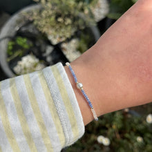 Load image into Gallery viewer, Purple pearl bead bracelet
