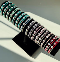 Load image into Gallery viewer, Daisy bracelet set of 2
