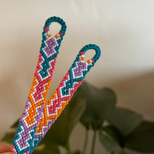 Load image into Gallery viewer, Diamond arrowhead friendship bracelet
