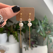 Load image into Gallery viewer, Glass pearl drop earrings
