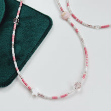Load image into Gallery viewer, Peachy pearl necklaces
