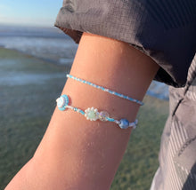 Load image into Gallery viewer, Aqua heart mixed bead bracelet
