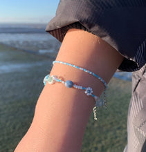 Load image into Gallery viewer, Aqua heart mixed bead bracelet
